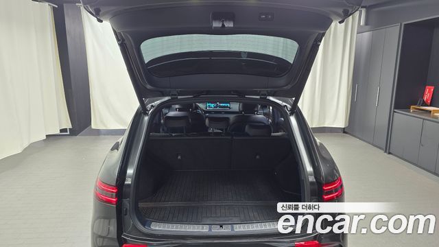 Genesis GV70 2023 — photo 31