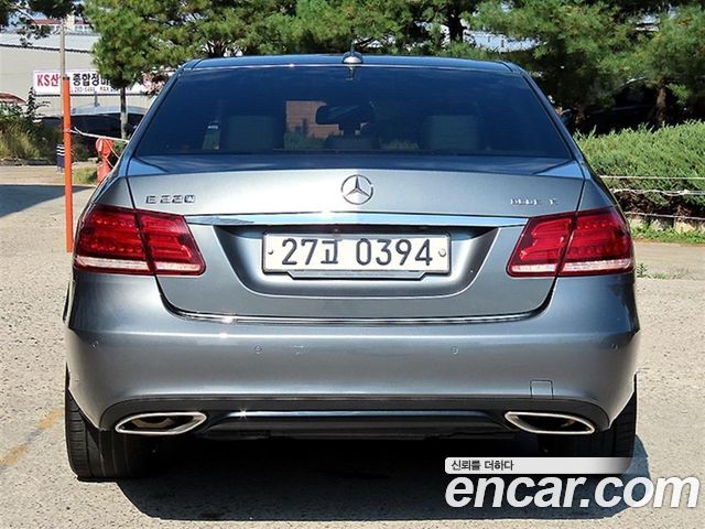 Mercedes-Benz E-Class 2016 — photo 4