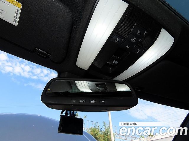 Mercedes-Benz E-Class 2016 — photo 15