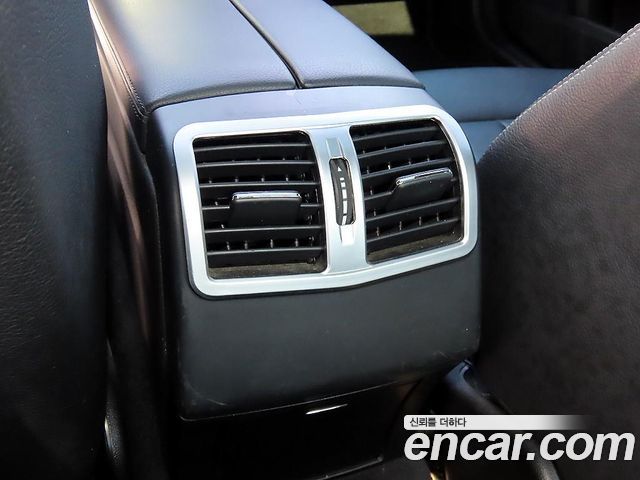 Mercedes-Benz E-Class 2016 — photo 16