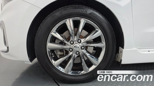 Kia Canival 2019 — photo 5