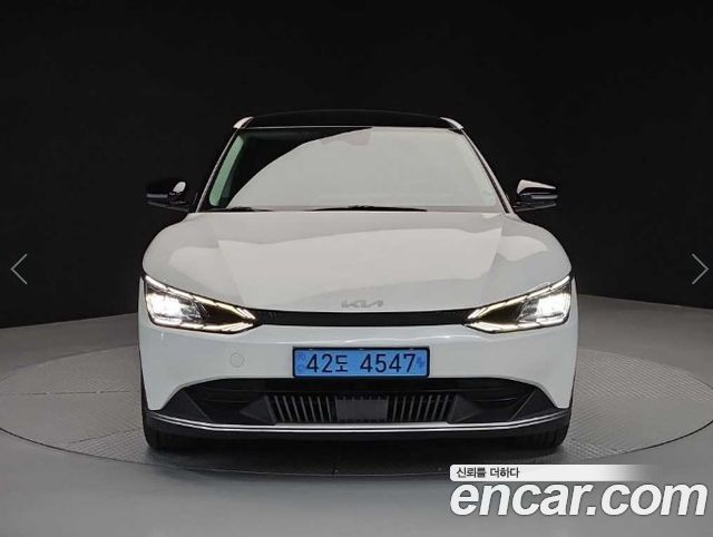 Kia EV6 2022 — photo 2
