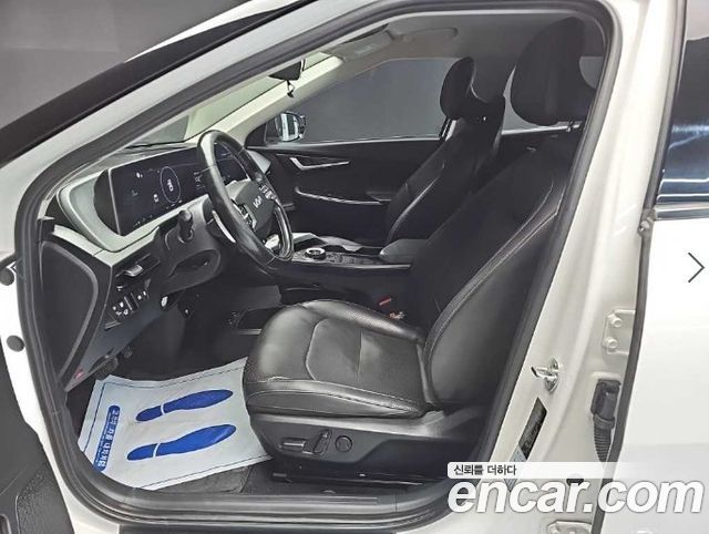 Kia EV6 2022 — photo 11