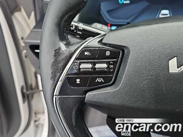 Kia EV6 2022 — photo 18