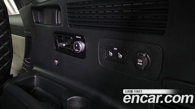 Kia Sorento 2023 — photo 11