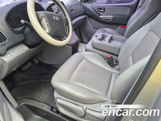 Hyundai Starex 2015 — photo 11