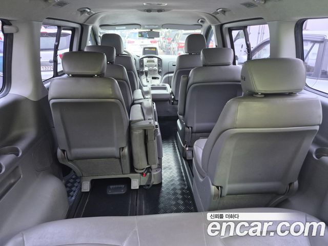 Hyundai Starex 2015 — photo 12