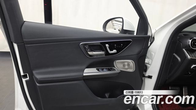Mercedes-Benz GLC-Class 2024 — photo 14