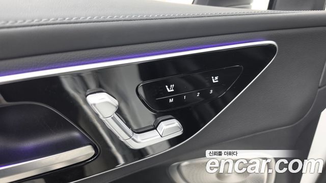 Mercedes-Benz GLC-Class 2024 — photo 28