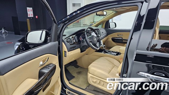 Kia Canival 2019 — photo 13