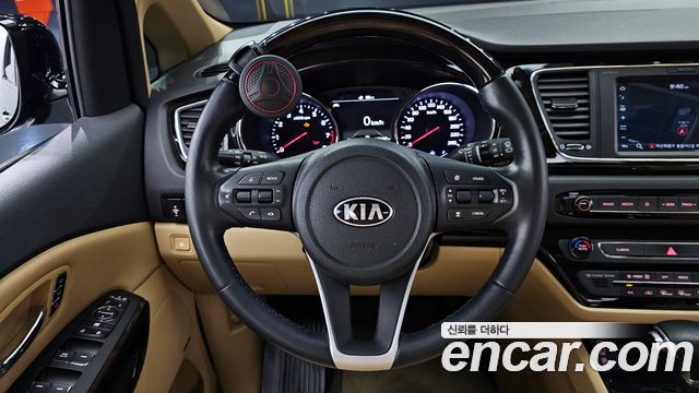 Kia Canival 2019 — photo 19