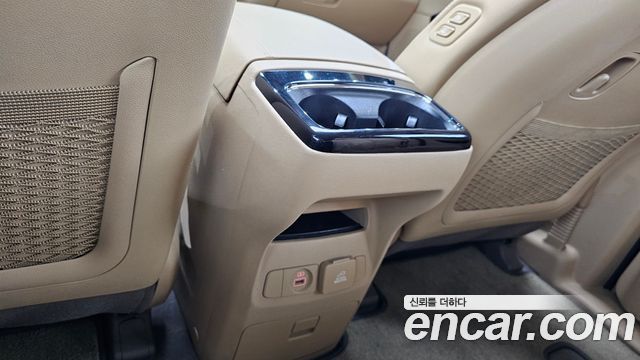Kia Canival 2019 — photo 23