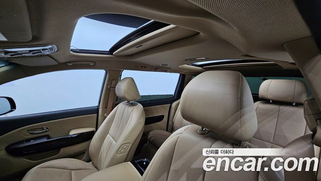 Kia Canival 2019 — photo 24