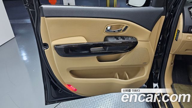 Kia Canival 2019 — photo 14