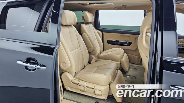 Kia Canival 2019 — photo 16