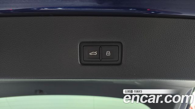 Audi A7 2020 — photo 23