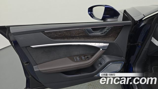 Audi A7 2020 — photo 14