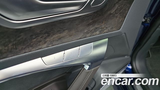 Audi A7 2020 — photo 35