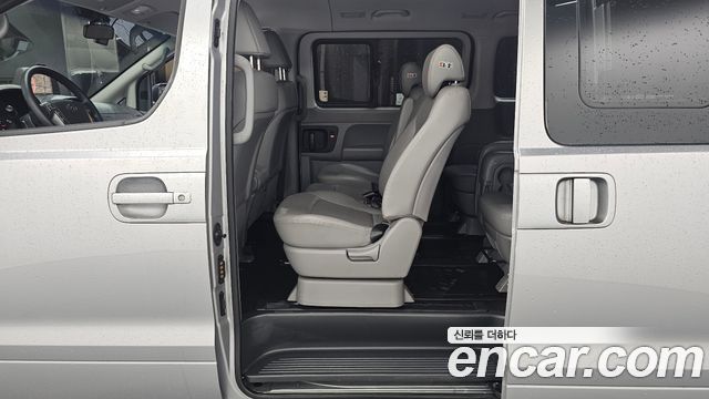 Hyundai Starex 2020 — photo 18