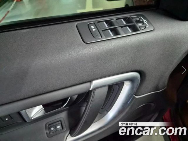 Land Rover Discovery Sport 2016 — photo 12