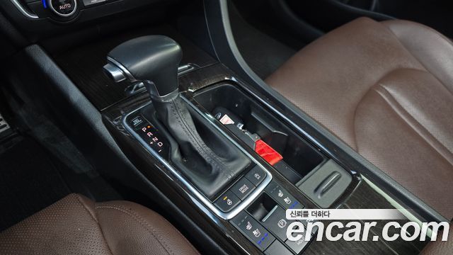 Kia K5 2016 — photo 9