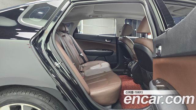 Kia K5 2016 — photo 12