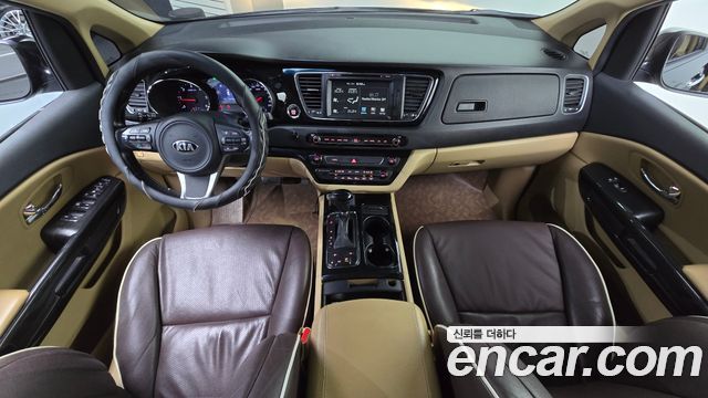 Kia Canival 2016 — photo 7