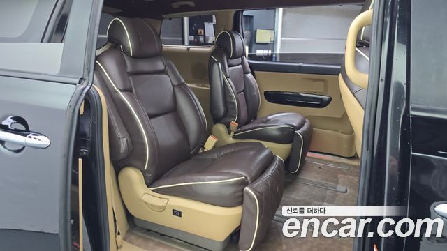 Kia Canival 2016 — photo 12