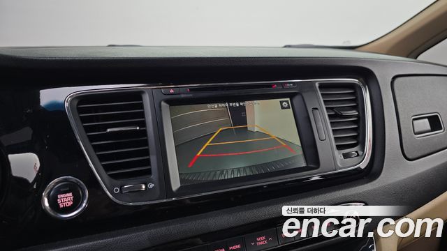 Kia Canival 2016 — photo 15