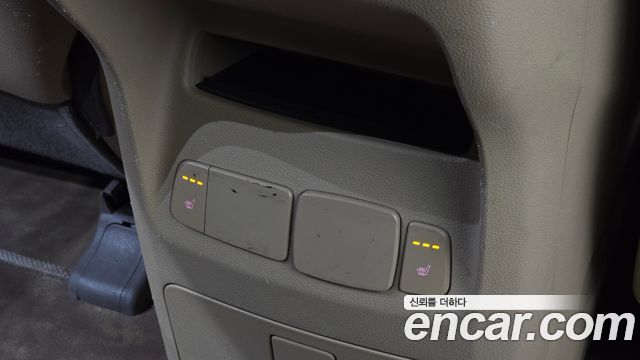 Kia Canival 2016 — photo 18