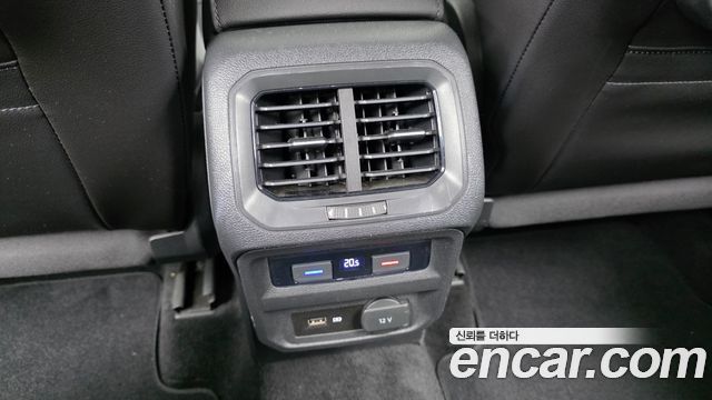 Volkswagen Tiguan 2020 — photo 25