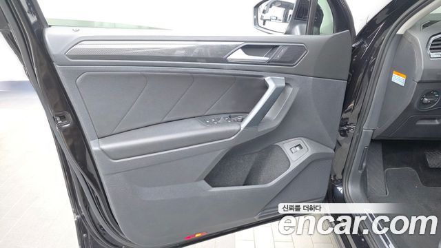 Volkswagen Tiguan 2020 — photo 14