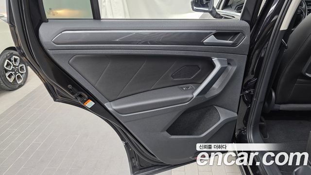Volkswagen Tiguan 2020 — photo 15