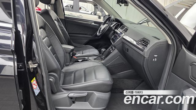 Volkswagen Tiguan 2020 — photo 16
