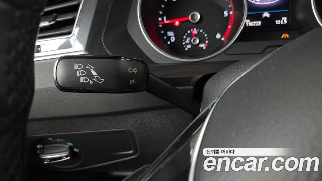 Volkswagen Tiguan 2020 — photo 28