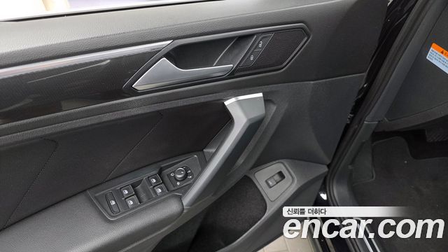 Volkswagen Tiguan 2020 — photo 30