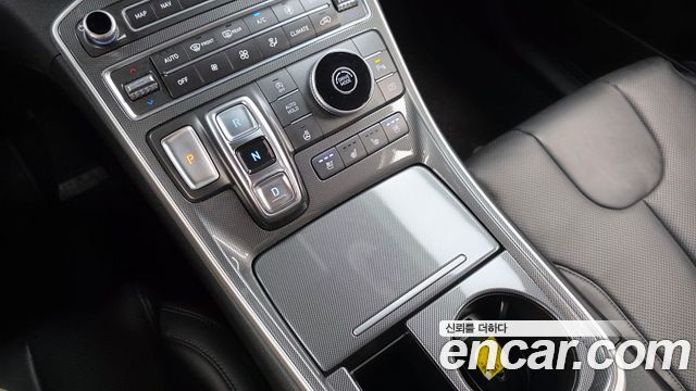 Hyundai Santafe 2023 — photo 12