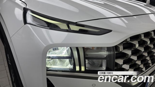 Hyundai Santafe 2023 — photo 8