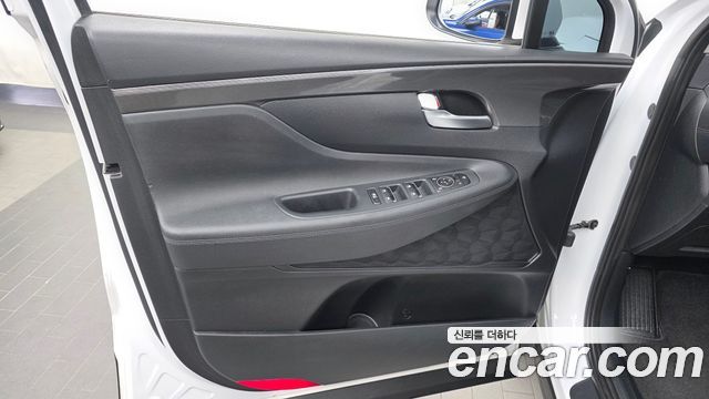 Hyundai Santafe 2023 — photo 14