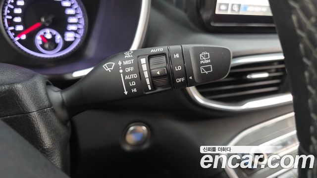 Hyundai Santafe 2023 — photo 27