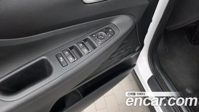 Hyundai Santafe 2023 — photo 29