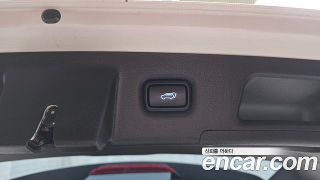 Hyundai Santafe 2023 — photo 30