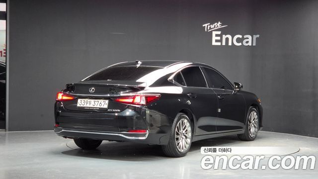 Lexus ES 2024 — photo 2