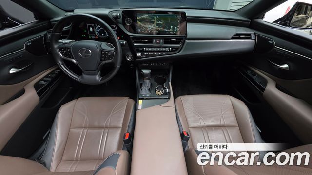 Lexus ES 2024 — photo 10