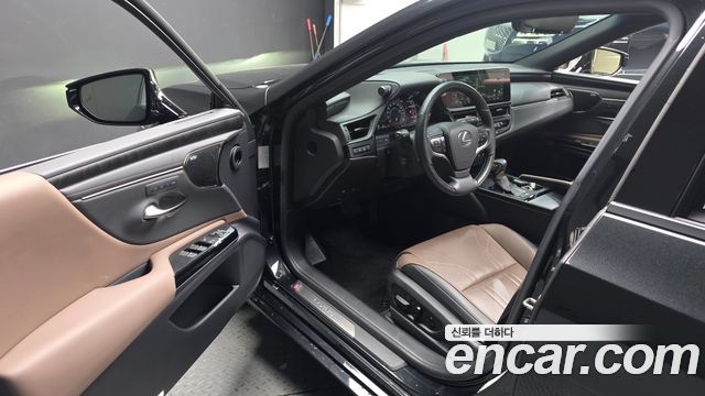Lexus ES 2024 — photo 13