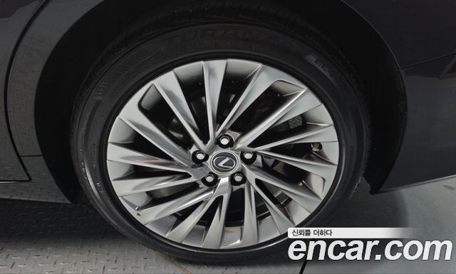 Lexus ES 2024 — photo 7