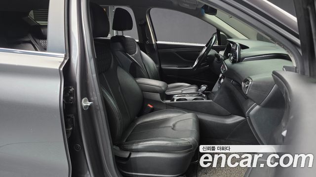 Hyundai Santafe 2019 — photo 11