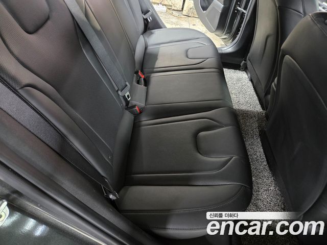 Hyundai AVANTE 2021 — photo 14