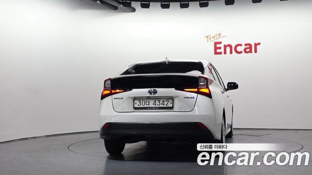 Toyota Prius 2019 — photo 4