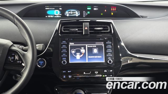 Toyota Prius 2019 — photo 13
